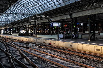 No Nederlandse Spoorwegen train service in North Holland and Eastern Netherlands due to strike