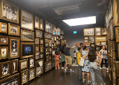 Visitantes no Museu do Futebol em São Paulo