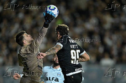 Partida entre Vasco e Gremio válida pelo Campeonato Brasileiro 2025.