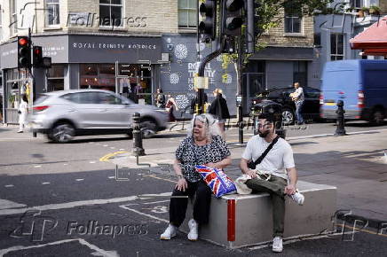 Counter-terrorism barriers installed in tourist area in west London