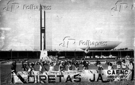 Manifestacao pelas eleicoes diretas em frente ao Congresso Nacional