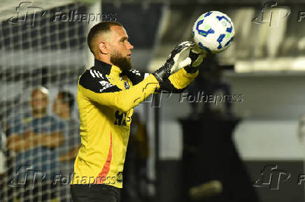 PARTIDA ENTRE SANTOS E ATLÉTICO-MG PELO CAMPEONATO BRASILEIRO