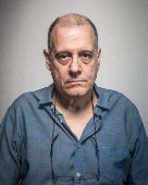 O poeta Paulo Henriques Britto