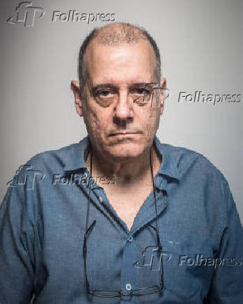 O poeta Paulo Henriques Britto