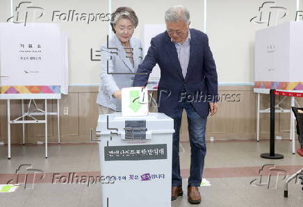 Early voting for South Korean presidential election