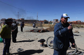 Organizaciones de vecinos bloquean calles y exigen solución a crisis económica de Bolivia