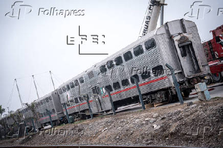 Trenes desechados en EE.UU. y entregados a Lima quedan almacenados en un parque público