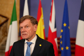 Britain hosts talks on Ukraine and European security