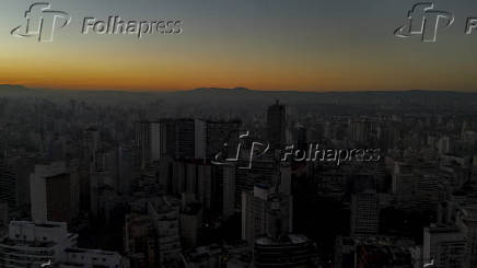 Por do sol e são paulo