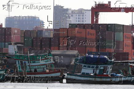 US government slaps 49 percent tariff on Cambodian goods