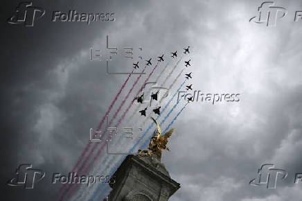 London procession to commemorate 80th anniversary of VE Day