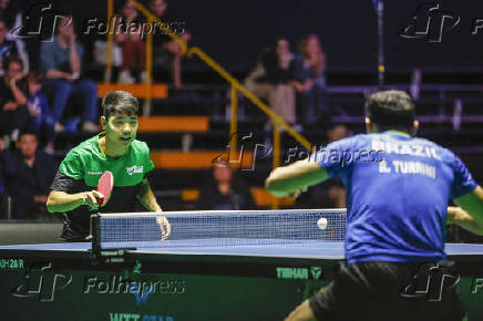 Rafafel Turrini durante partida contra o tênista Hamilton Yamane válida pelo Circuito Internacional de tênis de mesa WTT Star Contender em Foz do  Iguaçu (PR)