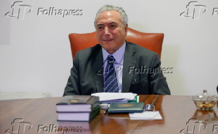 Michel Temer em reunião com ministros para definir meta fiscal