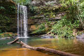 Cachoeira do Evilson, uma das atrações visitadas pelos turistas a caminho do Jalapão (TO)