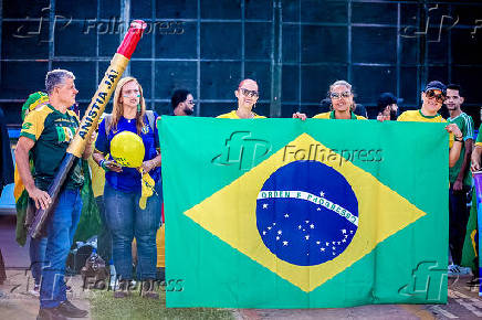 Manifestantes se preparam para passeata em Prol da Anistia dos presos de 8 de janeiro