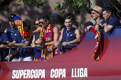 El Barcelona celebrar el triplete con una rúa por las calles de la ciudad