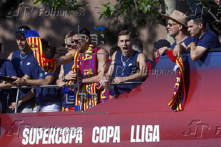 El Barcelona celebrar el triplete con una rúa por las calles de la ciudad