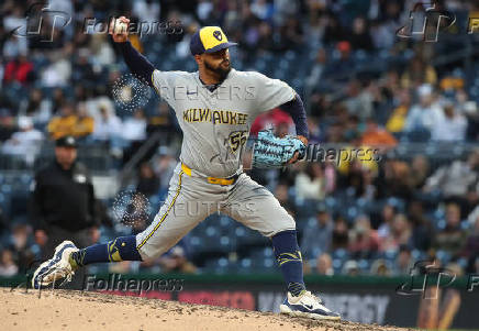 MLB: Milwaukee Brewers at Pittsburgh Pirates