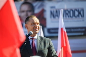 Polish presidential candidate Karol Nawrocki campaigns in Domostawa