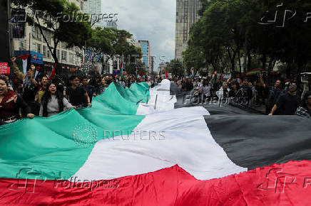 People protest in support of the Palestinians in Mexico City