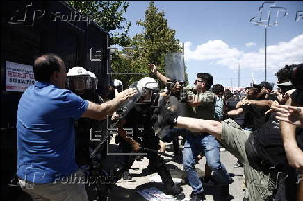 University students clash with police near Athens