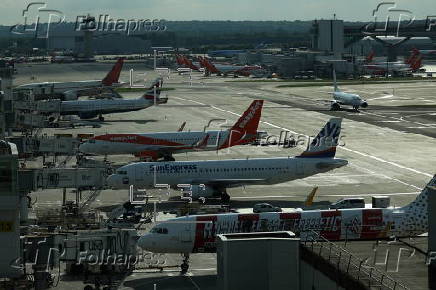 UK flights disrupted due to 'technical glitch'