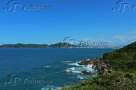 Vista da Praia de 4 Ilhas, em Bombinhas (SC)