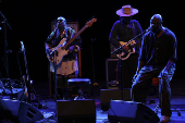 Show de meshell ndegeocello no c6 fest em são paulo