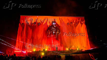 The Weeknd performs at MetLife Stadium in East Rutherford