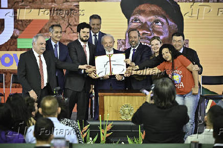 Lula lança Tarifa Social Luz do Povo