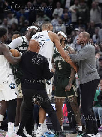 NBA: Minnesota Timberwolves at Milwaukee Bucks