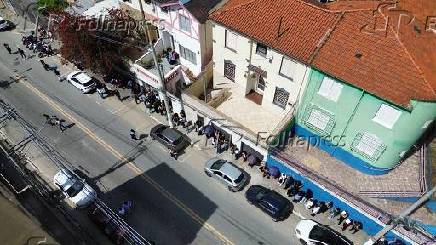 Traabalhandores fazem fila no Sindica da Saúde em São Paulo