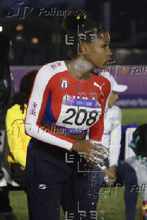 Atletismo: heptatlón femenino lanzamiento de peso