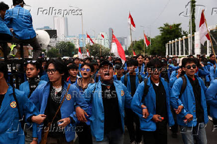 FILE PHOTO: Indonesia stocks, rupiah dive as political unrest jolts investors
