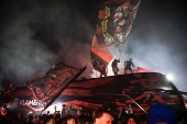 AeroFla: Mobilização da torcida do Flamengo na chegada do ônibus da delegação do clube no Aeroporto do Galeão.