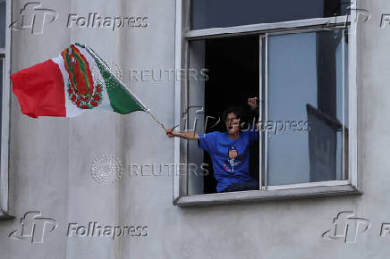 Federal immigration sweeps continue, in Los Angeles
