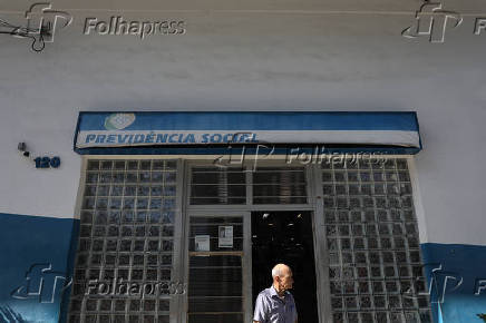 Movimentação em agência do INSS na Sul de São Paulo
