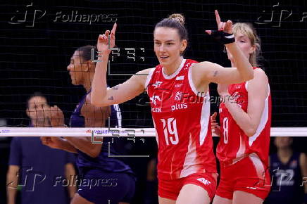 FIVB Volleyball Women's Nations League - USA vs Poland