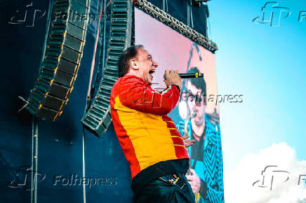 Biquíni celebra 40 anos de carreira no palco do prime rock brasil