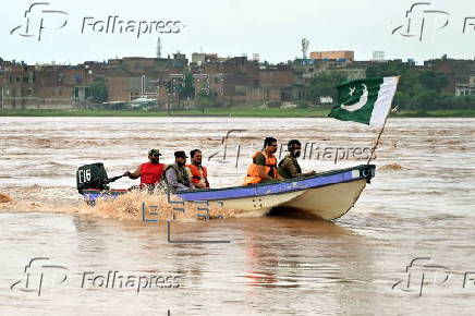 Pakistan's army is mobilized in Punjab to combat severe flooding