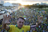 Bolsonaro rallies for amnesty bill three days after hospital discharge