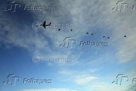 Spanish army airborne brigade lands near Daugavpils