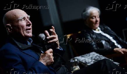 Fotos de arquivo do fotógrafo Sebastião Salgado, morto aos 81 anos