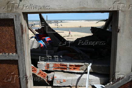 Several dead as Typhoon Kalmaegi batters central Vietnam