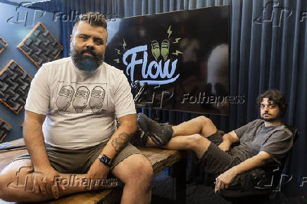 Retrato de Monark (camiseta cinza) e Igor 3k