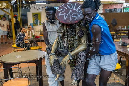 Cameroonian artist Zora Snake performs in Dakar