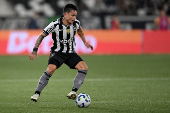 Partida entre Botafogo e Ceará válida pelo Campeonato Brasileiro 2025.