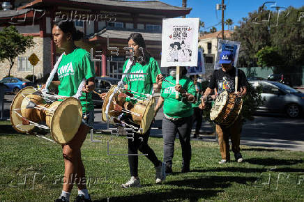 La comunidad asiática de Los Ángeles se une a la hispana para frenar las redadas de ICE