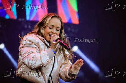 Cantora Bruna Karla participou do evento Marcha para Jesus.