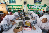 Banda Aceh government conducts free health checks for school children